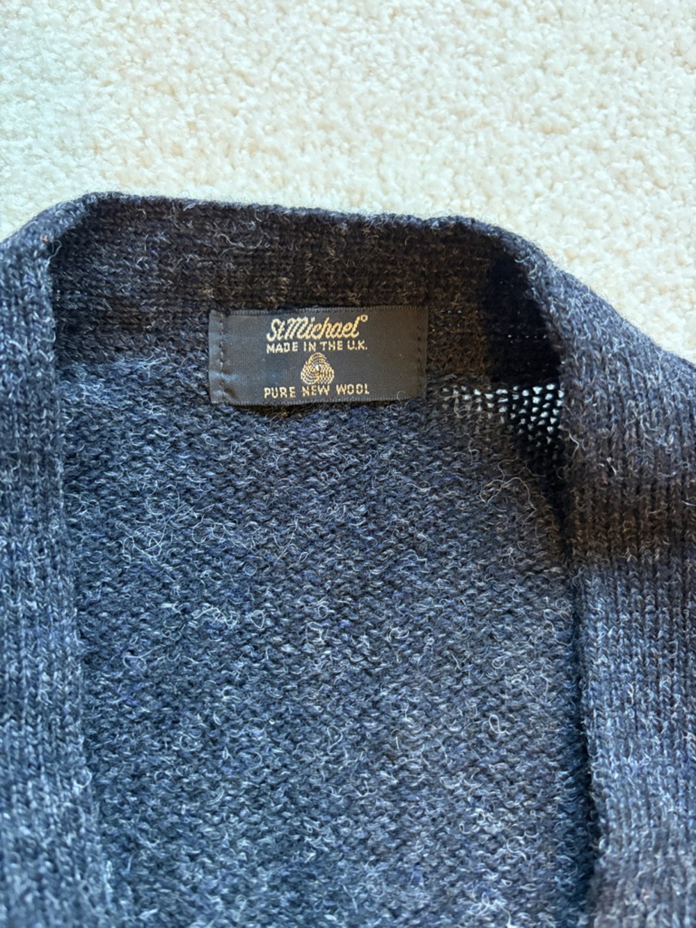 Vintage 90s Men's St. Michael Argyle Button-Front Cardigan Sweater 100% wool - Picture 2 of 7